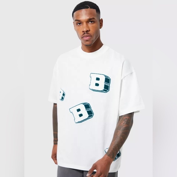 New OVERSIZED MULTI VARSITY B APPLIQUE T-SHIRT - Picture 1 of 3